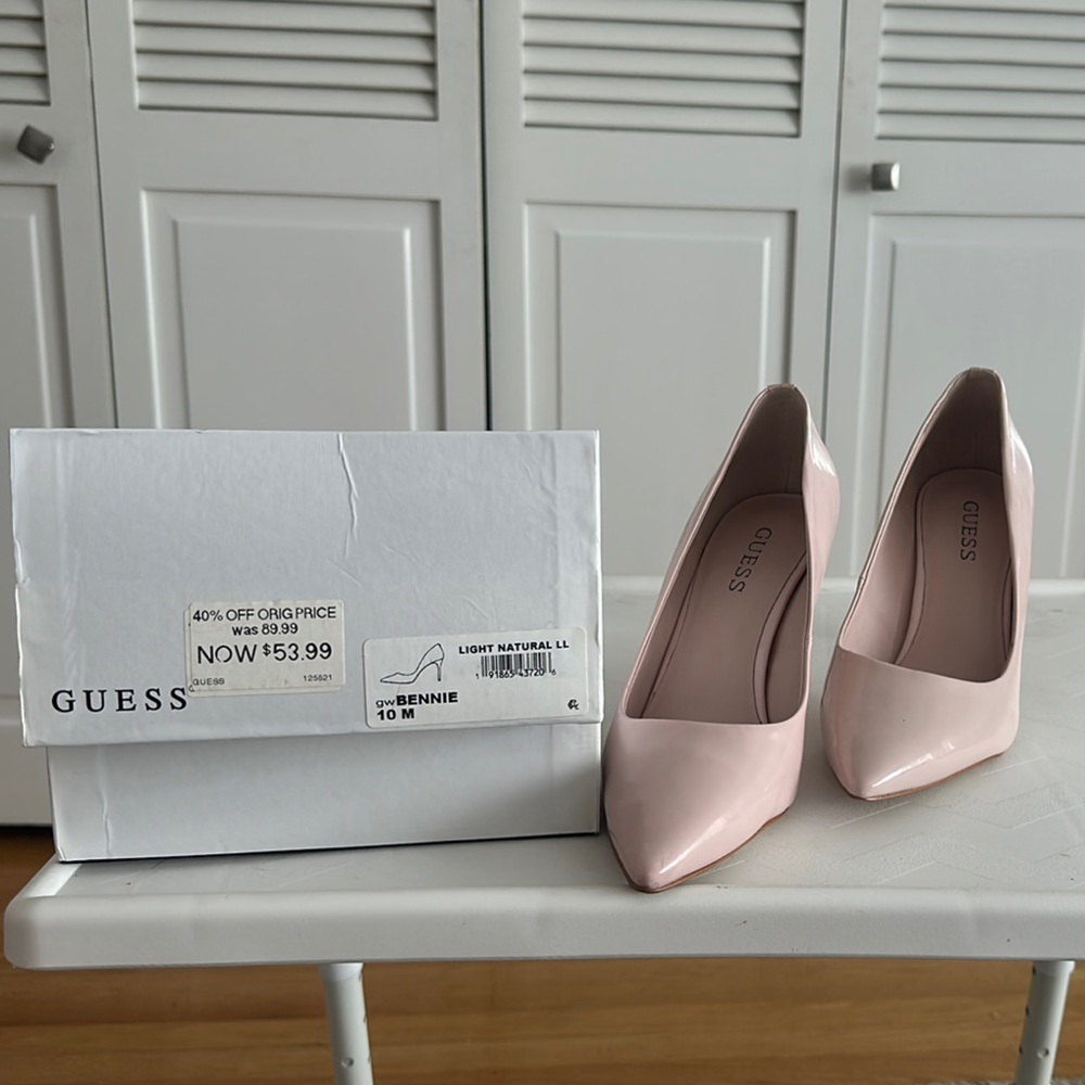 GUESS Women's Pink Pumps